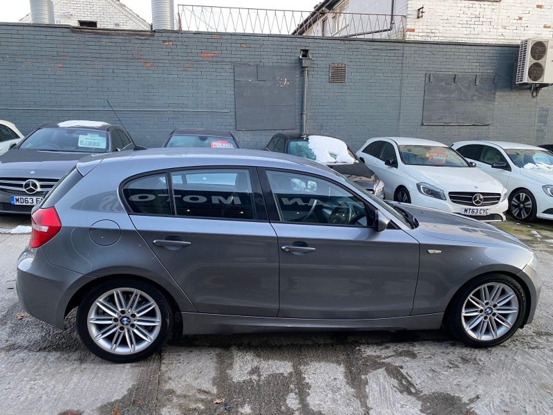 BMW 1 SERIES