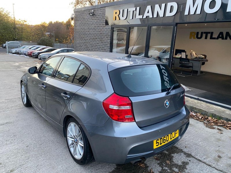 BMW 1 SERIES