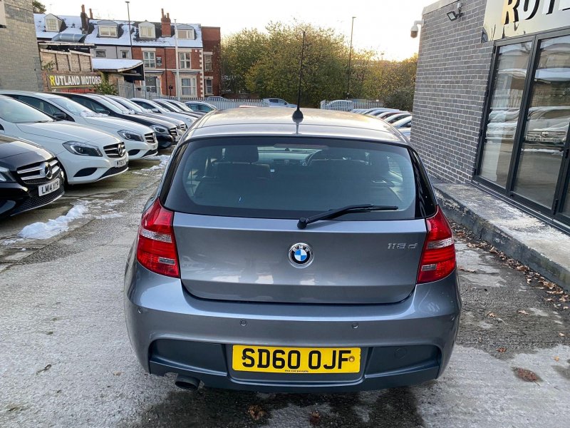 BMW 1 SERIES