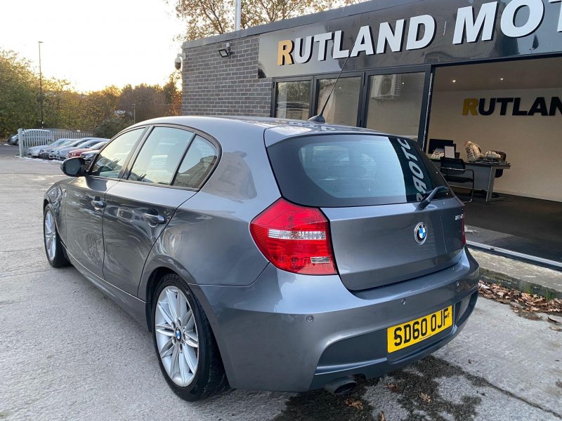 BMW 1 SERIES