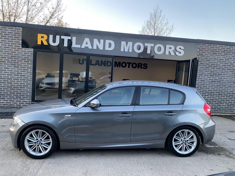 BMW 1 SERIES