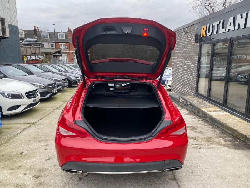 MERCEDES-BENZ CLA
