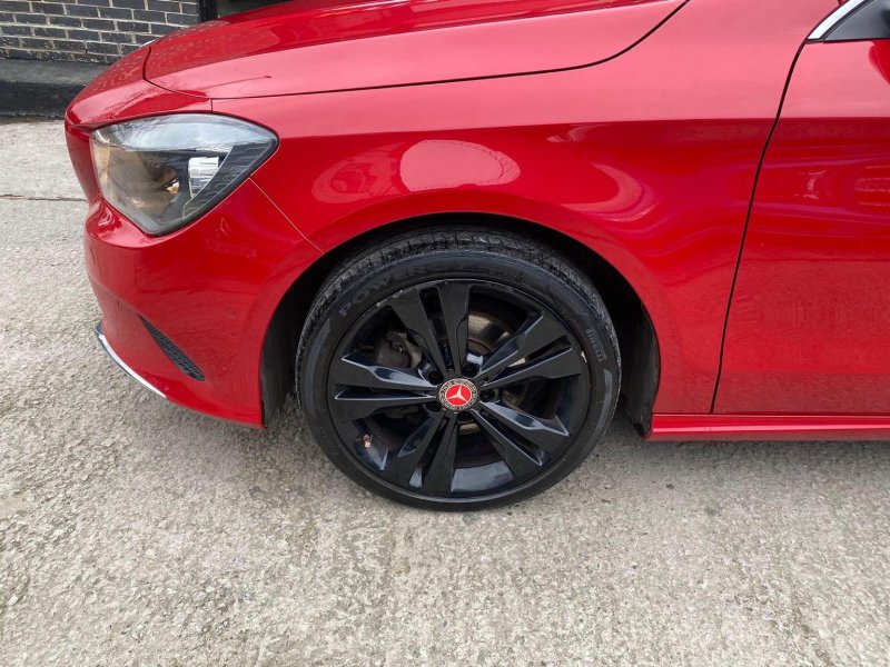 MERCEDES-BENZ CLA