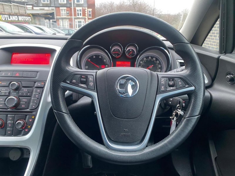 VAUXHALL ASTRA