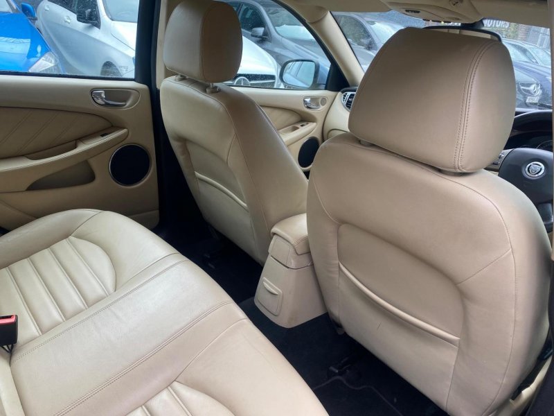 JAGUAR X-TYPE