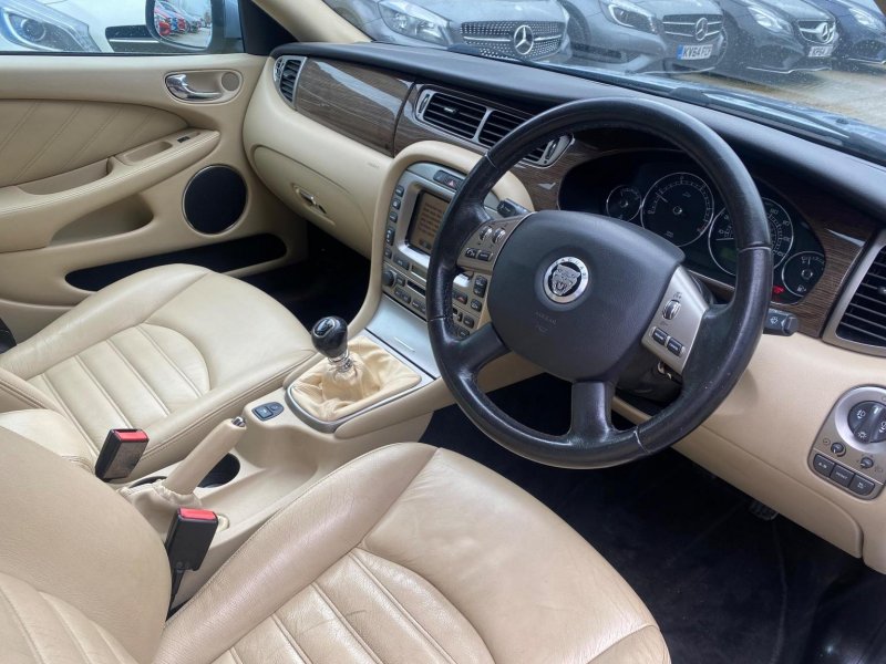 JAGUAR X-TYPE