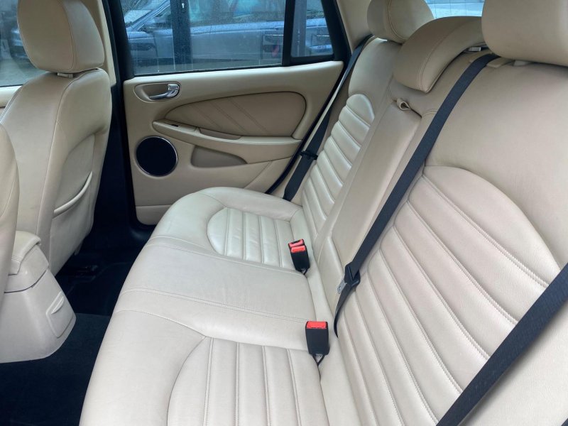 JAGUAR X-TYPE
