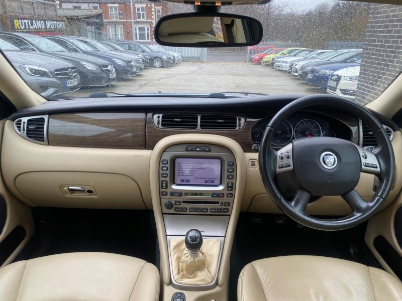 JAGUAR X-TYPE