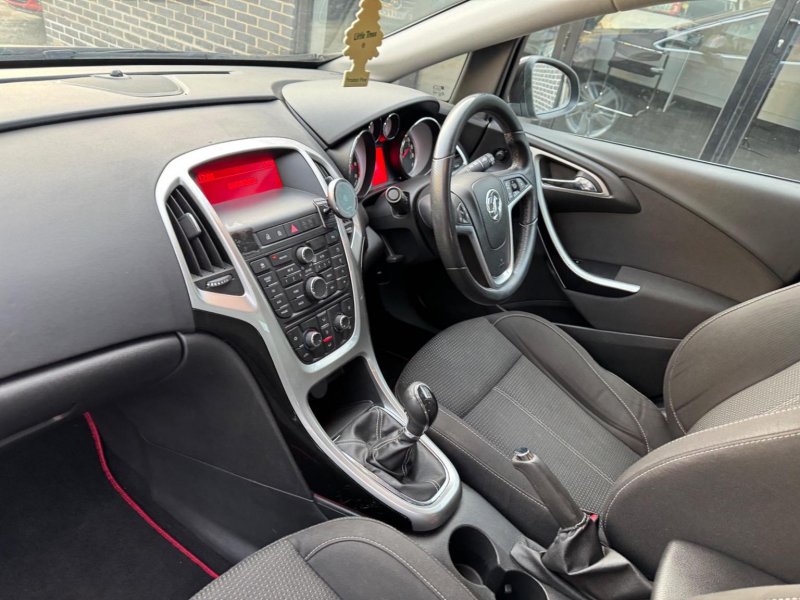 VAUXHALL ASTRA