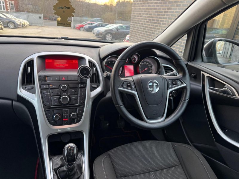VAUXHALL ASTRA