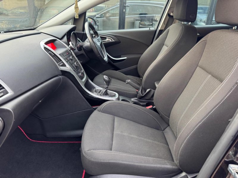 VAUXHALL ASTRA