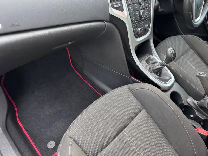 VAUXHALL ASTRA