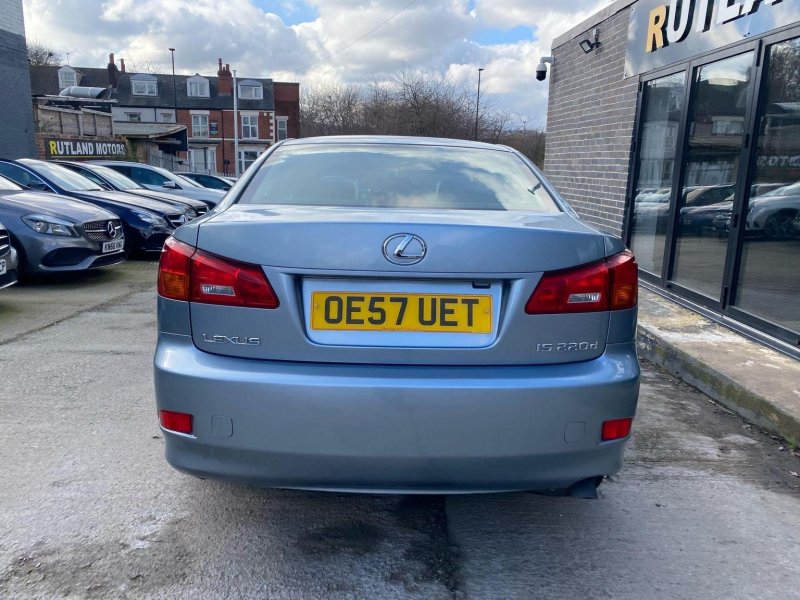 LEXUS IS