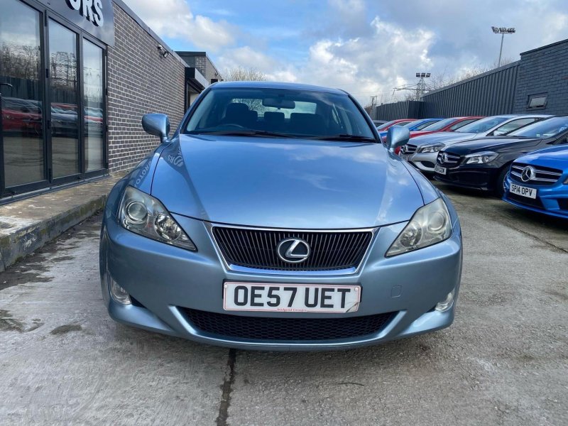 LEXUS IS
