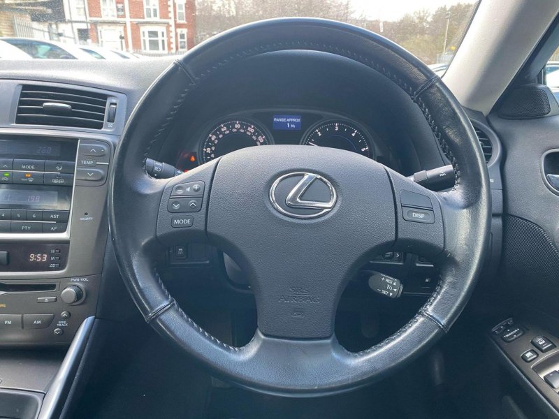 LEXUS IS