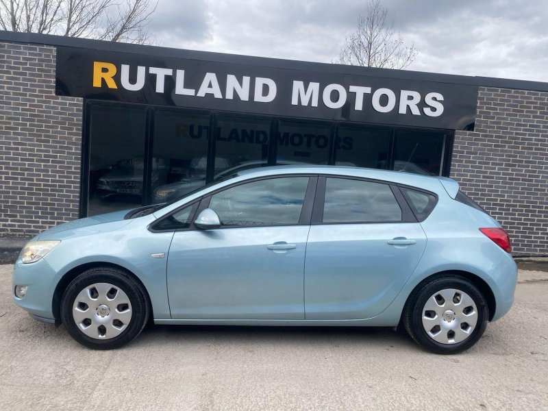 VAUXHALL ASTRA