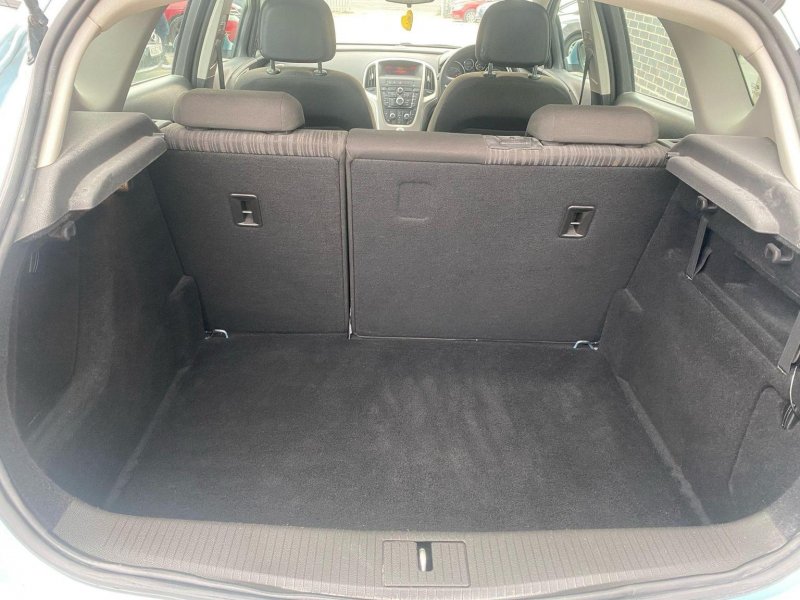 VAUXHALL ASTRA