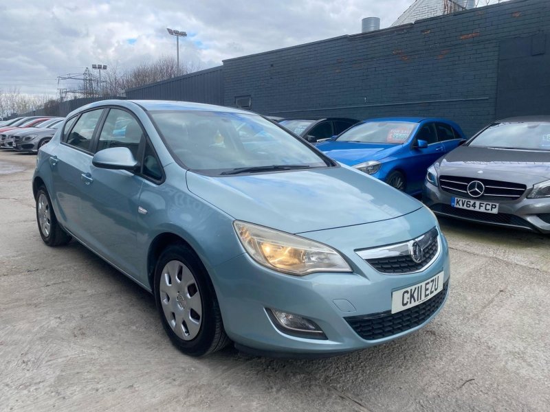 VAUXHALL ASTRA