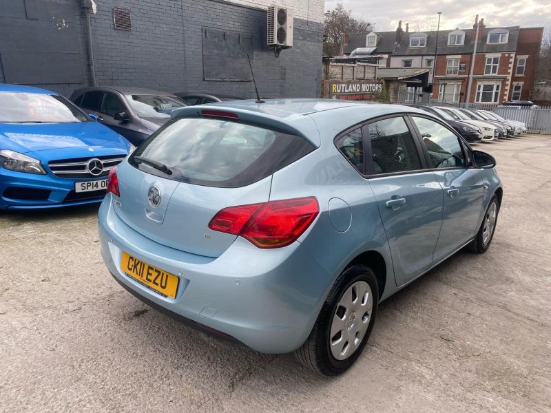 VAUXHALL ASTRA