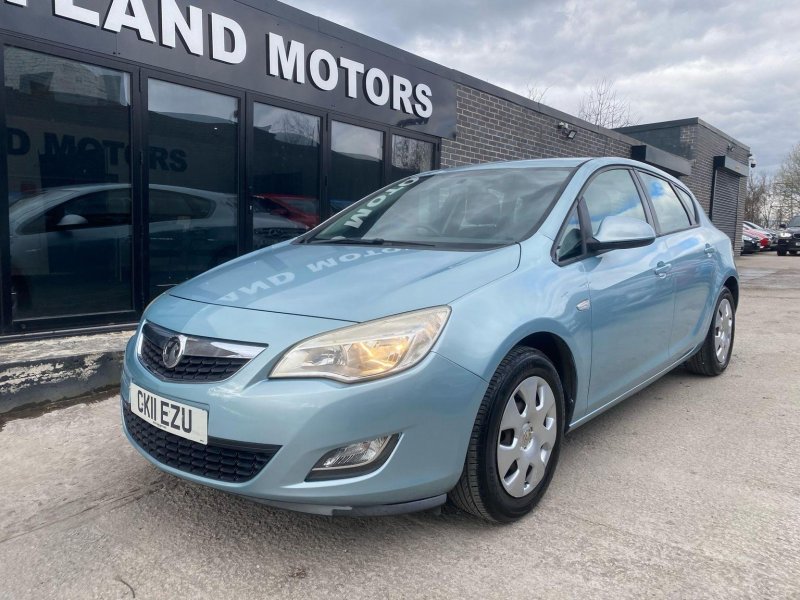 VAUXHALL ASTRA