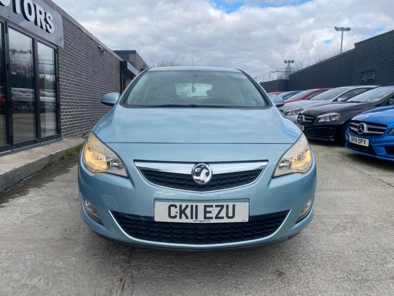 VAUXHALL ASTRA