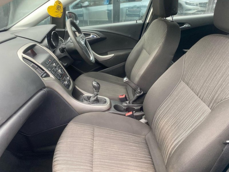 VAUXHALL ASTRA