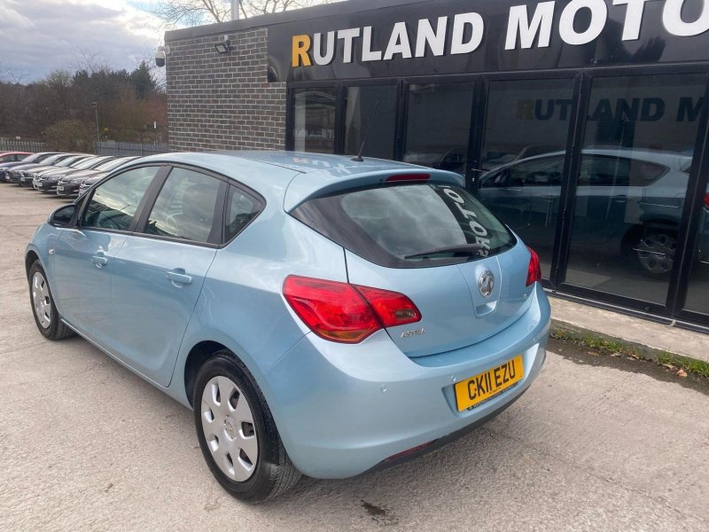 VAUXHALL ASTRA