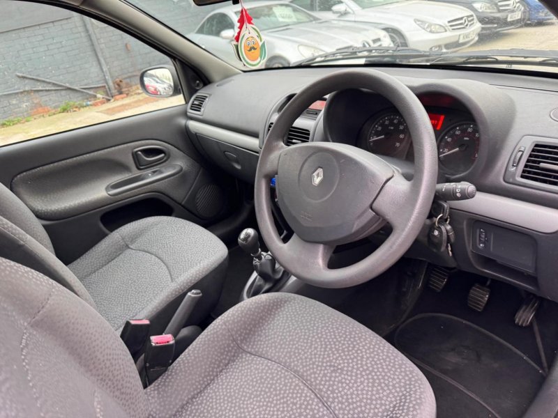 RENAULT CLIO
