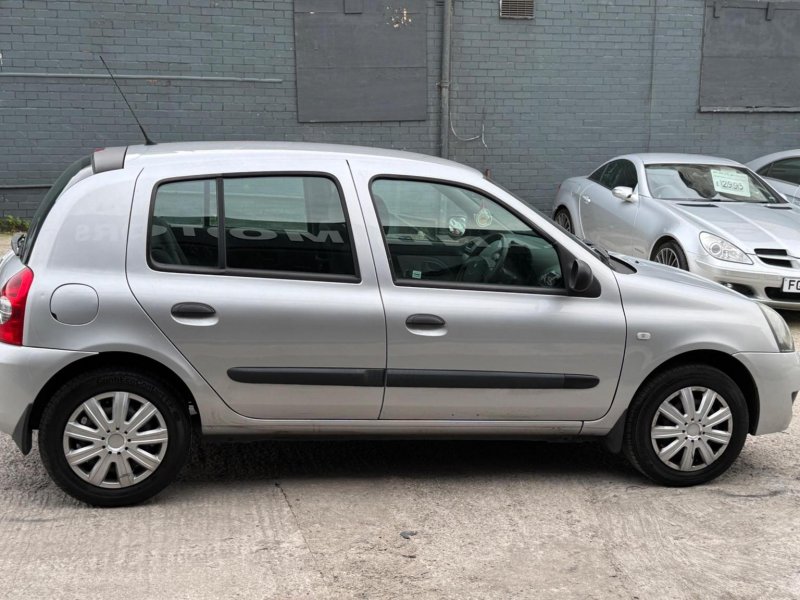 RENAULT CLIO