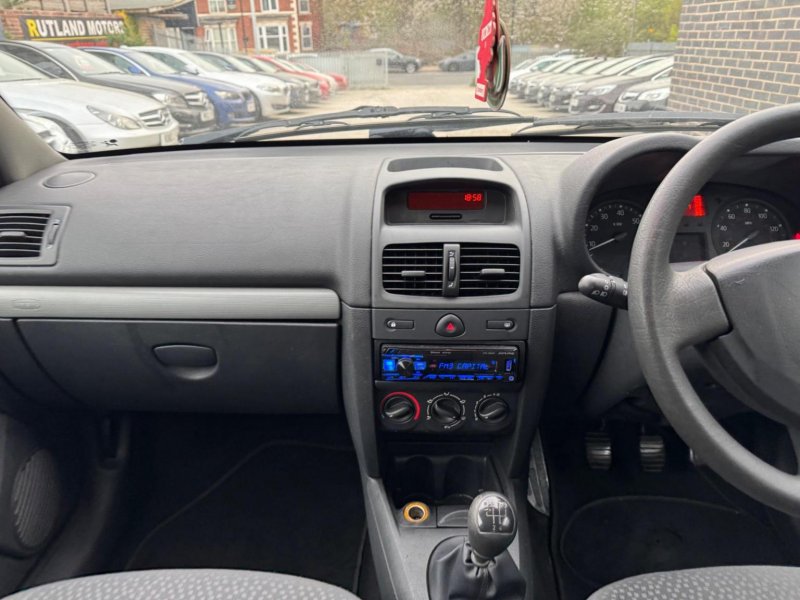 RENAULT CLIO