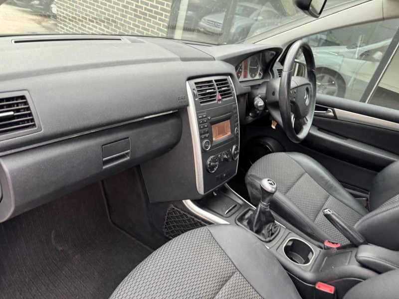 MERCEDES-BENZ B CLASS