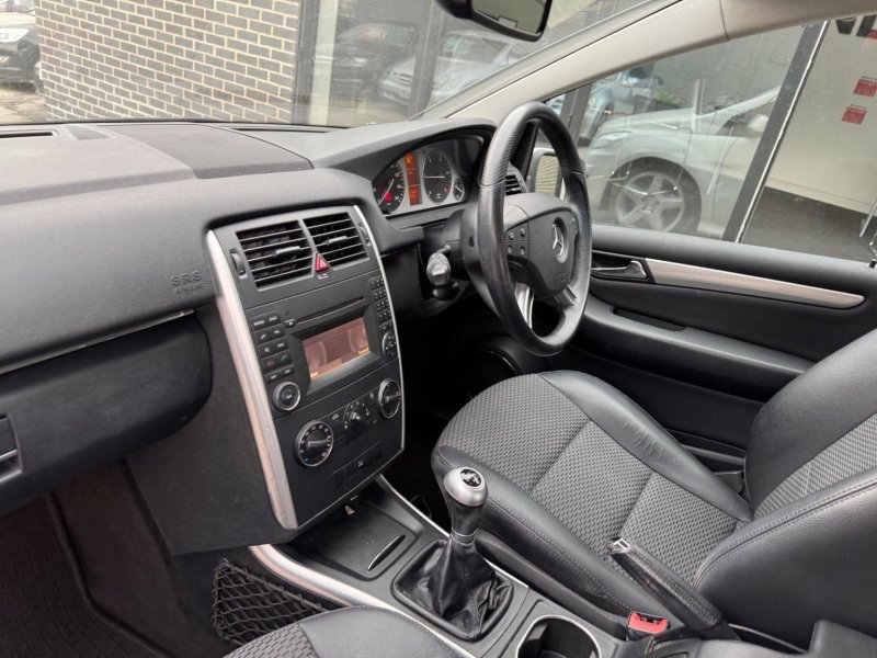 MERCEDES-BENZ B CLASS