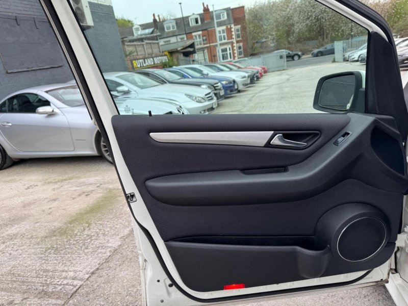 MERCEDES-BENZ B CLASS