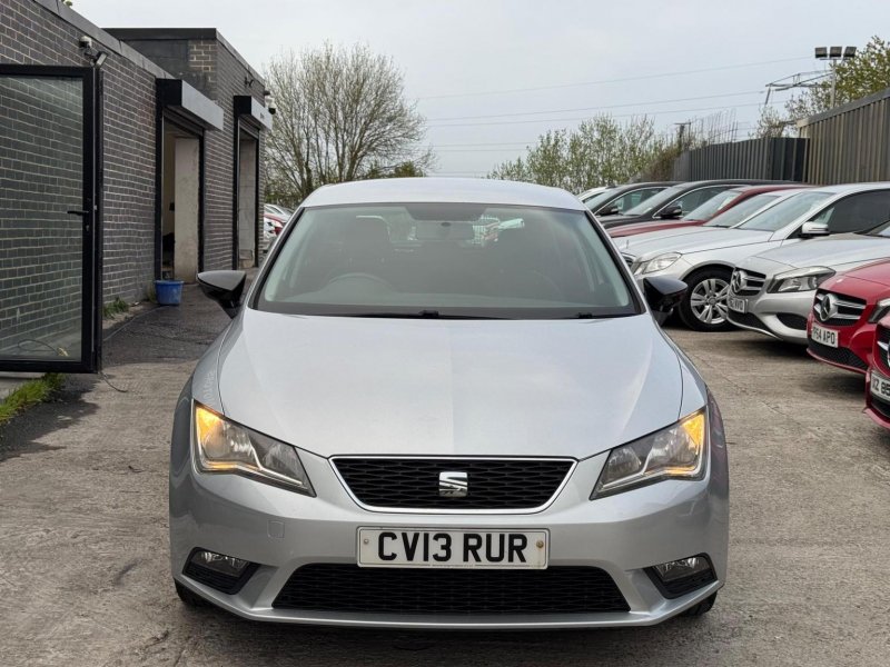 SEAT LEON