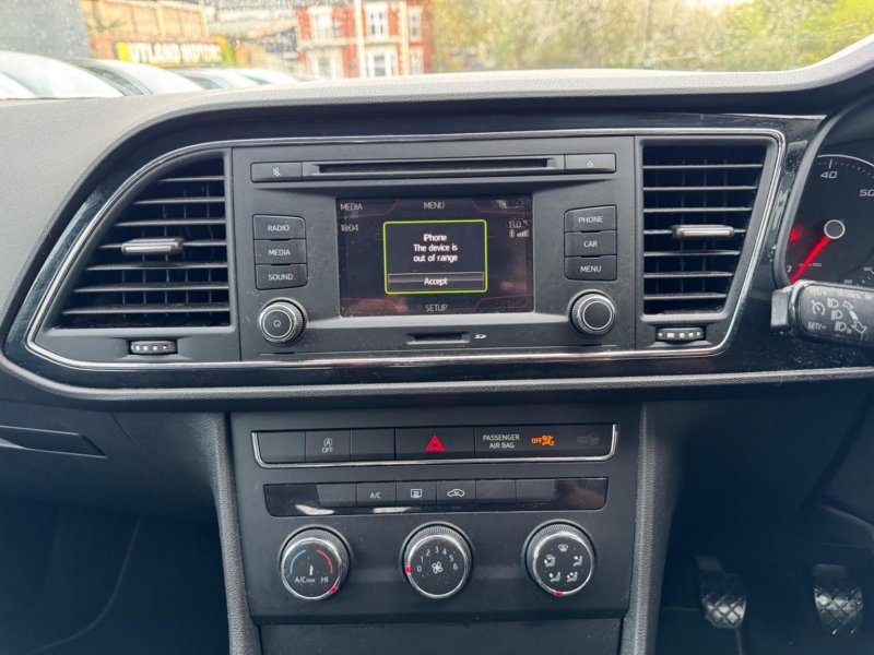 SEAT LEON