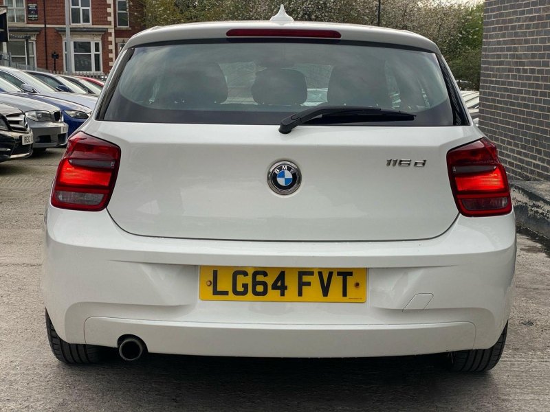 BMW 1 SERIES