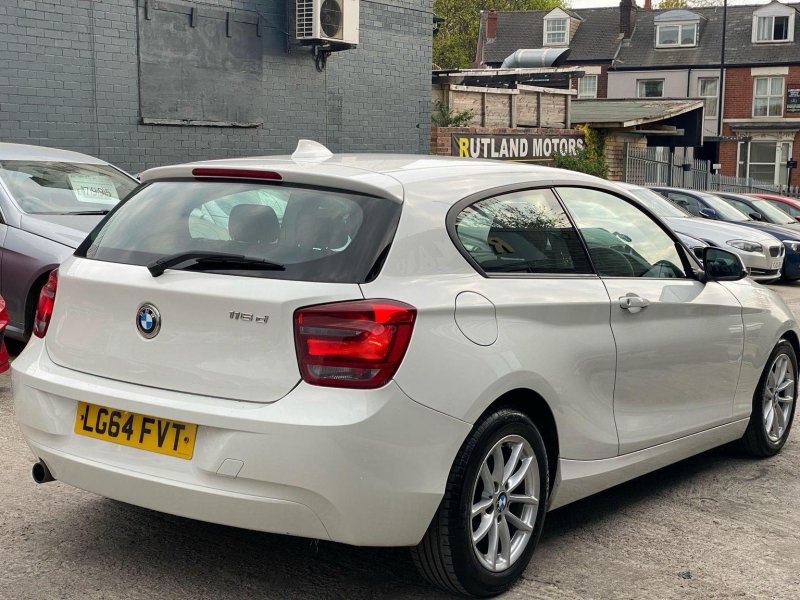 BMW 1 SERIES