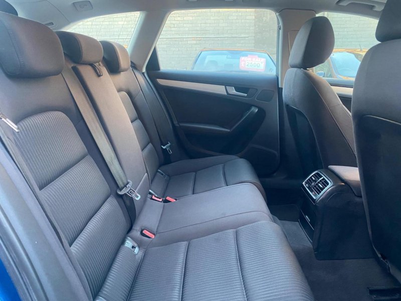 AUDI A4 AVANT